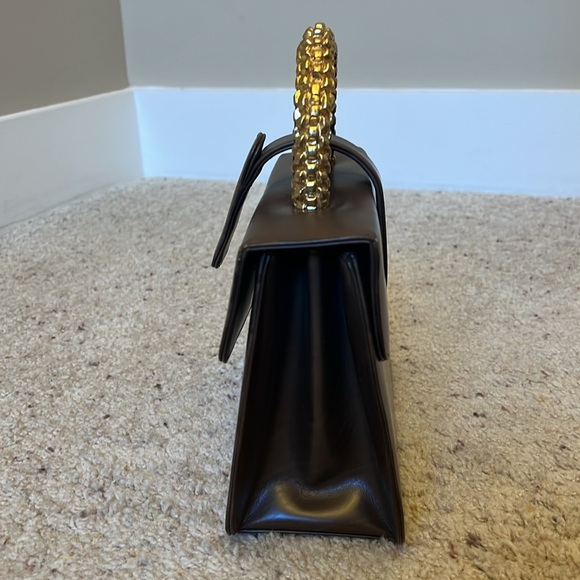 Vintage Saks Fifth Avenue | Chocolate Brown Leather Handbag with Gold Hardware - Picture 6 of 12